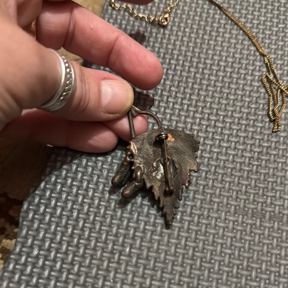 Gold Bar Necklace and Leaf Brooch - Picture 7 of 7